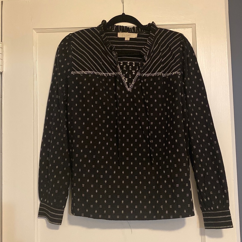 Ann Taylor loft V-neck women’s blouse. New condition.